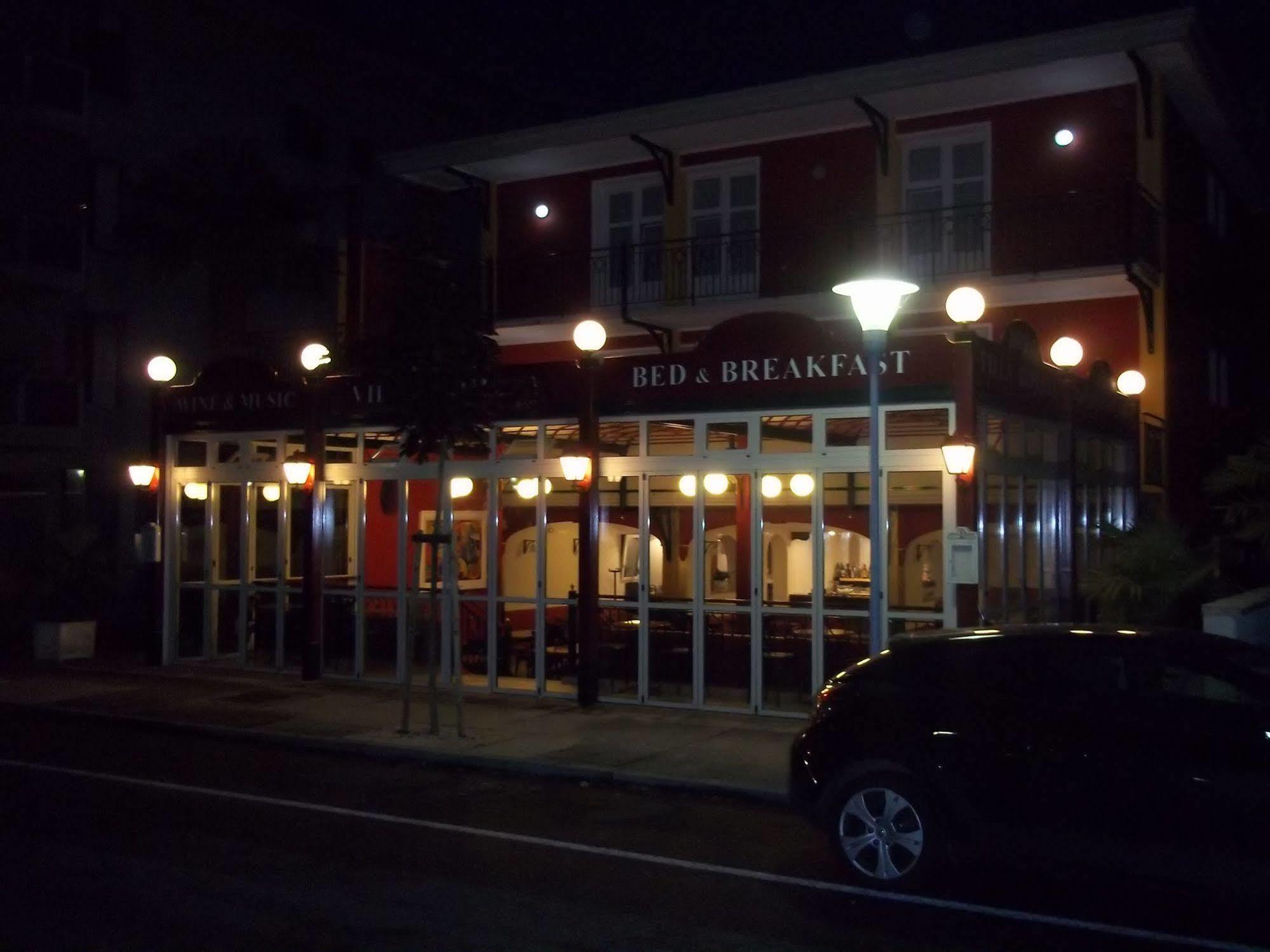 罗马别墅酒店 利尼亚诺萨比亚多罗 外观 照片