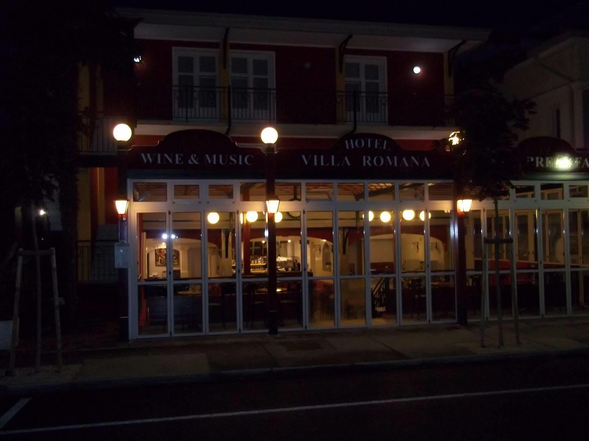 罗马别墅酒店 利尼亚诺萨比亚多罗 外观 照片